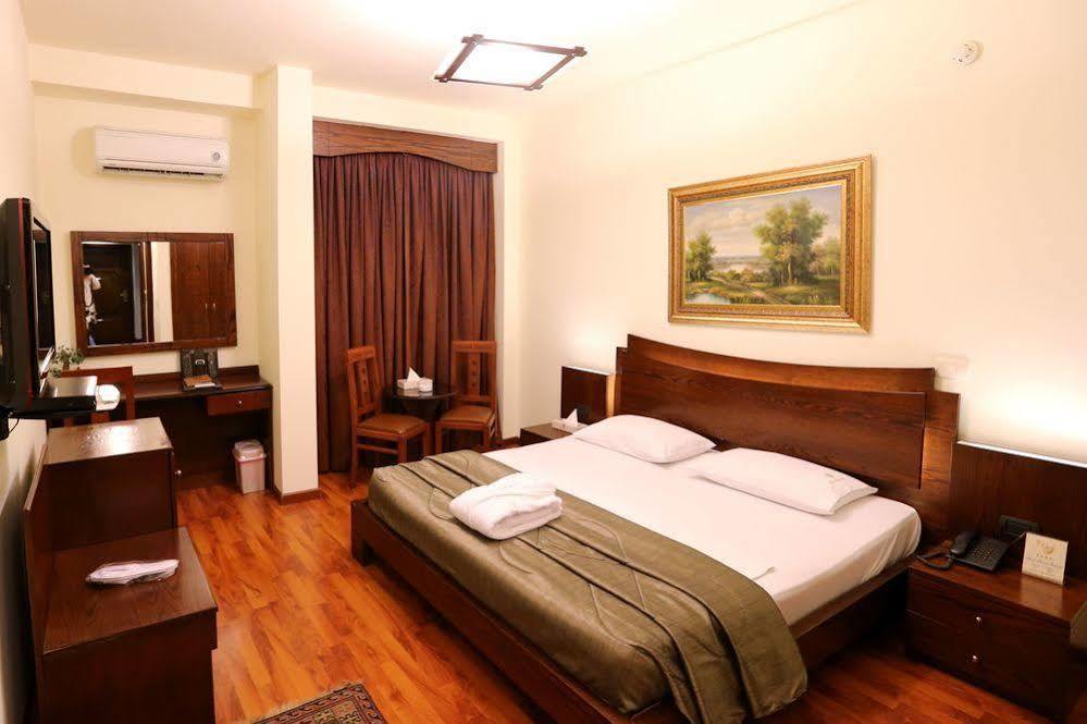 แกรนด์ กาเบรียล Hotel จูนิเย ภายนอก รูปภาพ
